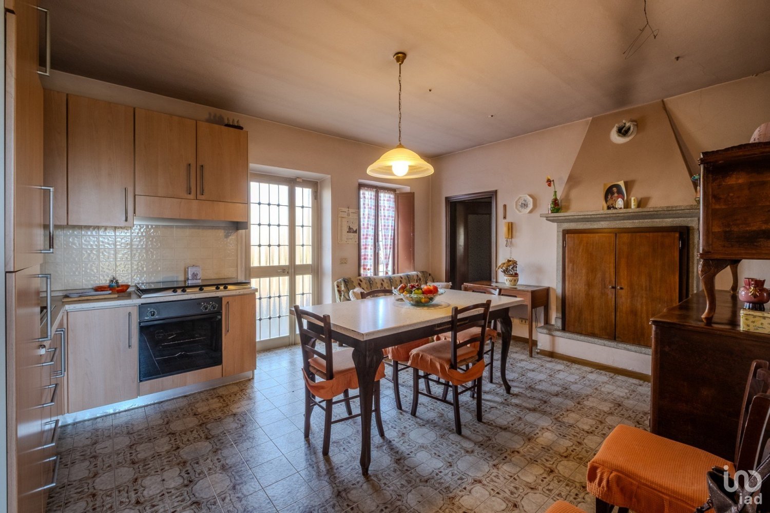 Дом с 3 спальнями в Кастильоне делле Стивьере, Италия № 151831