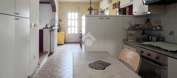 4 bedrooms Villa in Molinella, Italy No. 354478 8