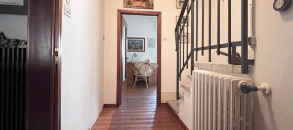 4 bedrooms Villa in Molinella, Italy No. 354478 4