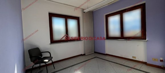 4غرفة منزل ذو طابقين في Ispra, Italy رقم 218886 11