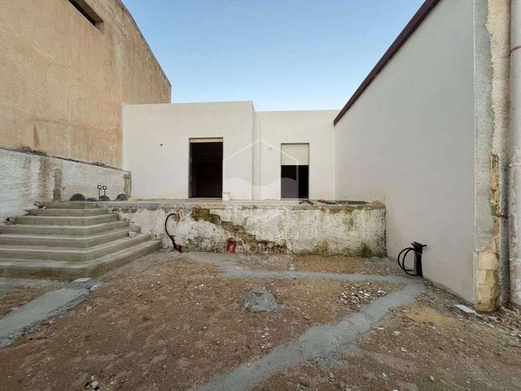 Villa de 3 dormitorios en Marsala, Italy No. 169991