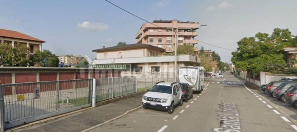  Garage in Castellanza, Italy No. 295825 9