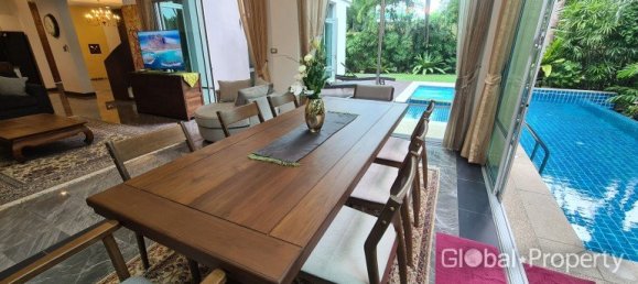 4 bedrooms House for sale in Pattaya, Chonburi, Eastern Thailand, Thailand № 170983 23
