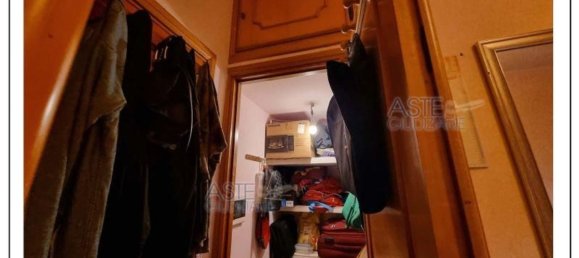 3 rooms Apartment in Rome, Italy No. 200862 5