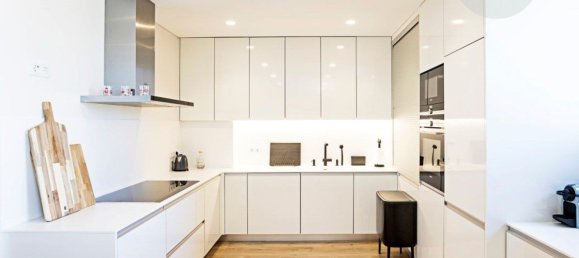 Apartamento de 4 dormitorios en Matosinhos, Portugal No. 112743 11