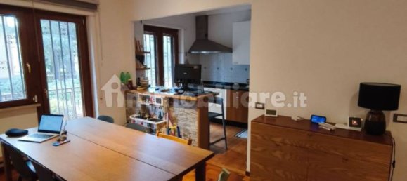 2 bedrooms Apartment in Rome, Italy No. 250922 4