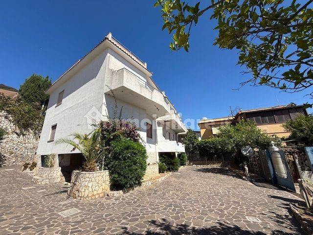 Apartamento T2 em San Felice Circeo, Italy N.º 264254