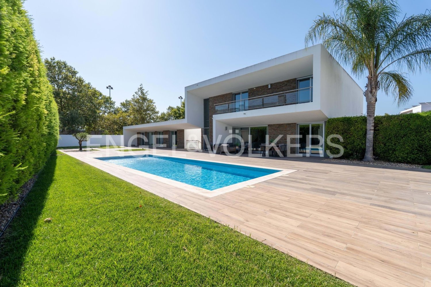 5 bedrooms Villa in Alvor, Portugal No. 237510