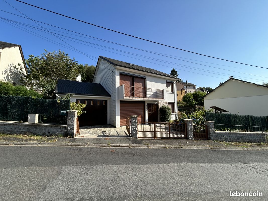 4 bedrooms House in Ussel, France No. 113246