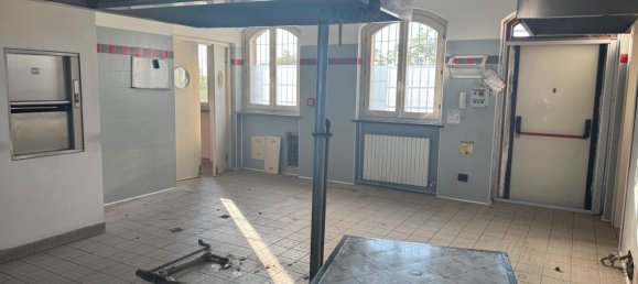 Propriété commerciale à Livraga, Italy 400m² No. 364596 13