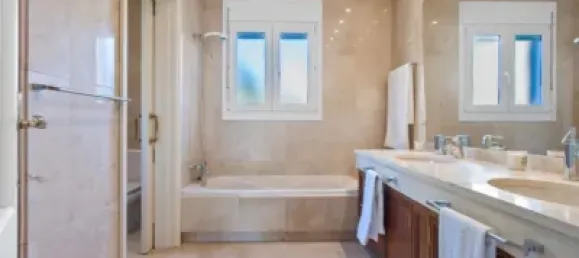 6 غرف نوم منزل في Madrid, Spain رقم 19721 10