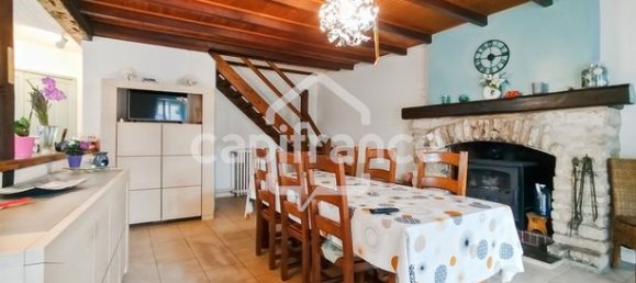 4 Schlafzimmer Haus in Deux-Sevres, France, Nr. 305718 3