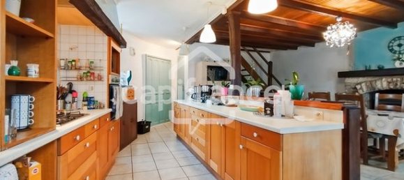 4 Schlafzimmer Haus in Deux-Sevres, France, Nr. 305718 2
