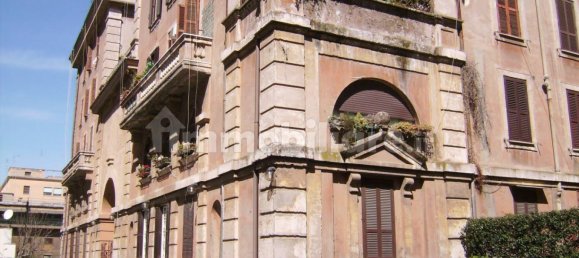 2 bedrooms Apartment in Rome, Italy No. 228269 3