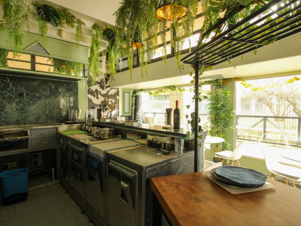 2 rooms Commercial property in Bergamo, Italy No. 66742