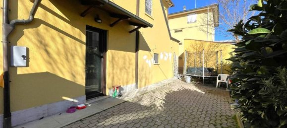 4 rooms Villa in Soliera, Italy No. 144905 8
