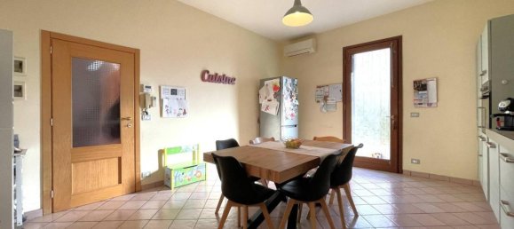 4 rooms Villa in Soliera, Italy No. 144905 12