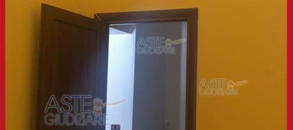 5 bedrooms Apartment in Rome, Italy No. 330793 8