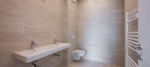 Apartamento de 4 habitaciónes en Favoriten, Austria No. 215590 9