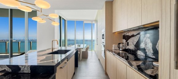 4 dormitorios propiedad comercial en venta en Miami, Miami-Dade, Florida, USA № 615204 17