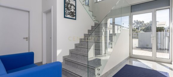 599m² Warehouse in Seixal, Portugal No. 98998 12