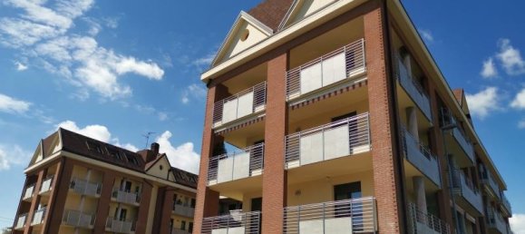 2غرفة شقة في Cesano Maderno, Italy رقم 230331 4