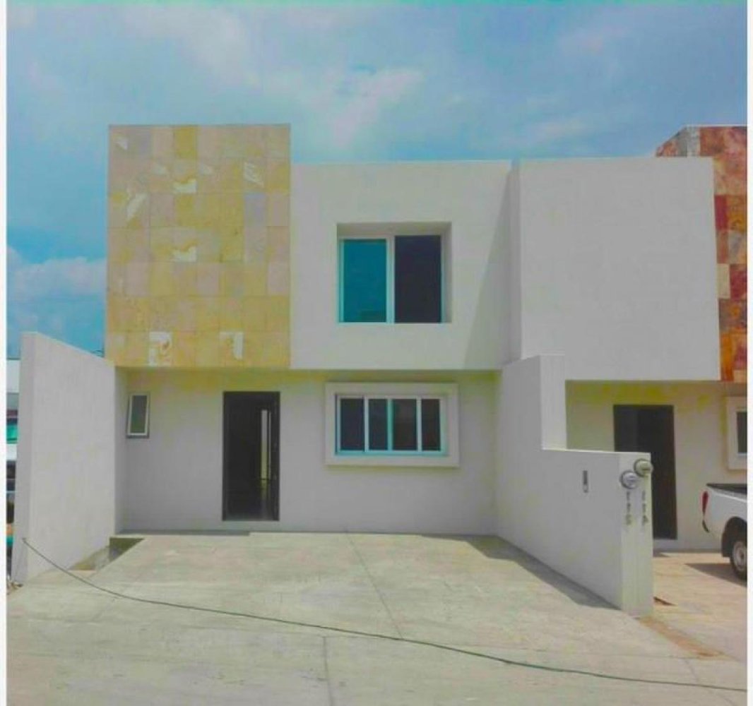 Casa de 3 dormitorios en León, Mexico No. 156702