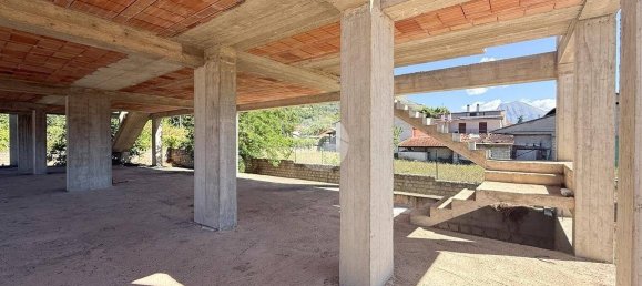 6 غرف نوم فيلا في Avezzano, Italy رقم 348522 7