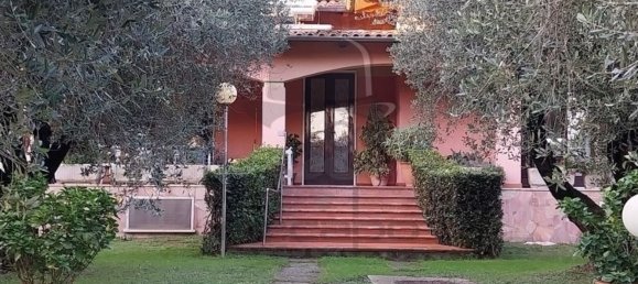 8 غرف نوم فيلا في Carrara, Italy رقم 325383 2