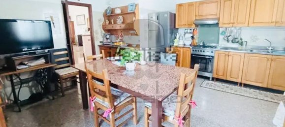 8 غرف نوم فيلا في Carrara, Italy رقم 325383 20