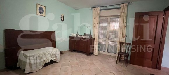 11 rooms House in Piedimonte Matese, Italy No. 63727 16