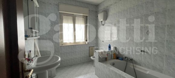 11 rooms House in Piedimonte Matese, Italy No. 63727 28