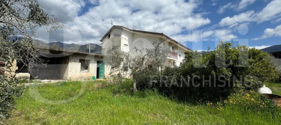 11 rooms House in Piedimonte Matese, Italy No. 63727 31