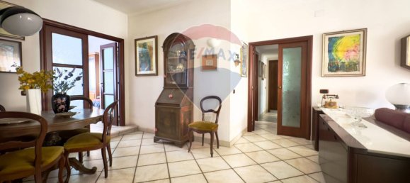 3 bedrooms Apartment in Naples, Italy No. 325908 11
