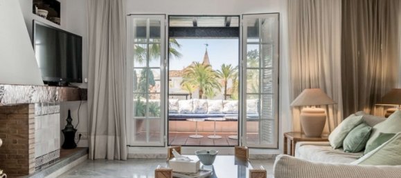 2 bedrooms Penthouse in Marbella, Spain No. 56938 2