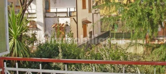 5 bedrooms Apartment in Rome, Italy No. 222408 7