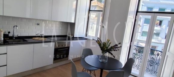 2 bedrooms Apartment in Lisbon, Portugal No. 186469 4