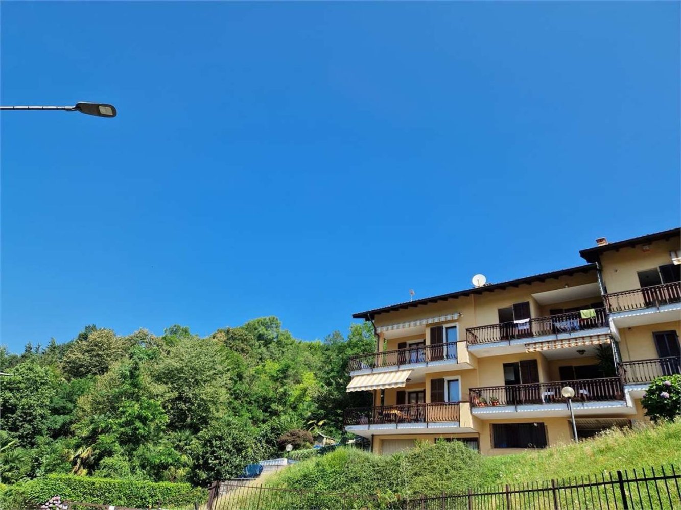 6-salle Maison à San Bernardino Verbano, Italy No. 79513