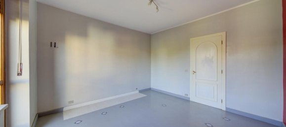 Квартира с 3 комнатами в Казелетте, Италия № 8622 32