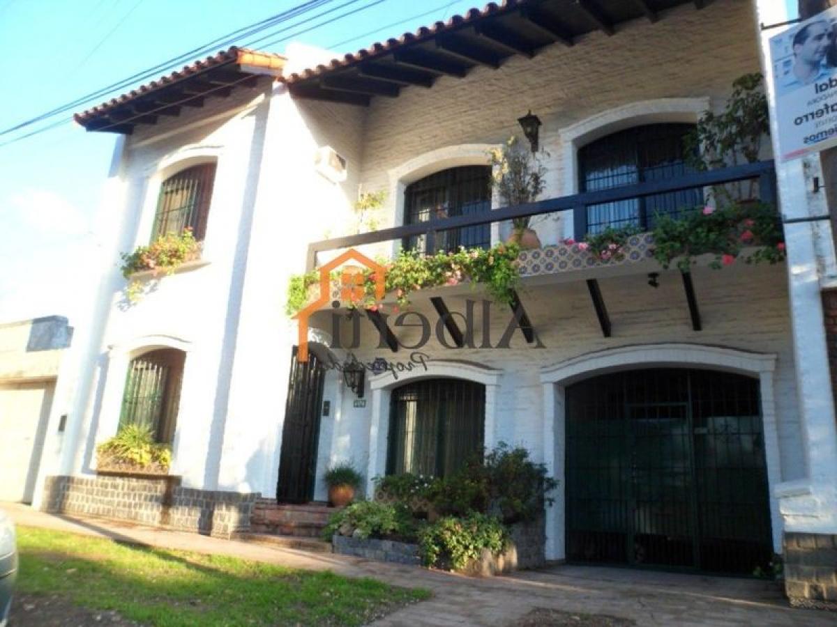 5 Schlafzimmer Haus in Moron, Argentina, Nr. 15818