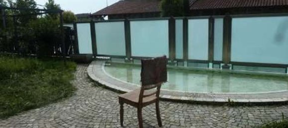 Вилла с 4 комнатами в Кальчинате, Италия № 8143 4