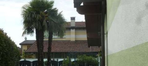 Вилла с 4 комнатами в Кальчинате, Италия № 8143 5