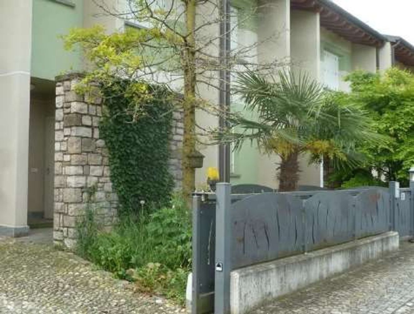 Вилла с 4 комнатами в Кальчинате, Италия № 8143