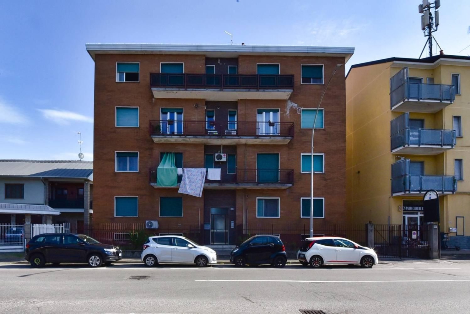 3 bedrooms Apartment in Senago, Italy No. 357885