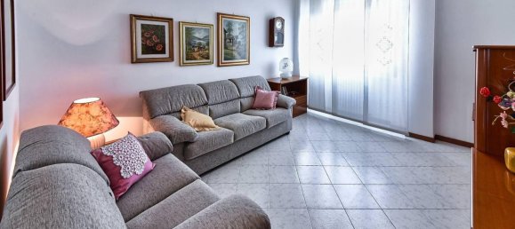 3 bedrooms Apartment in Senago, Italy No. 357885 11