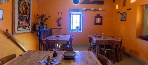 8 bedrooms House in Zamora, Spain No. 85115 70