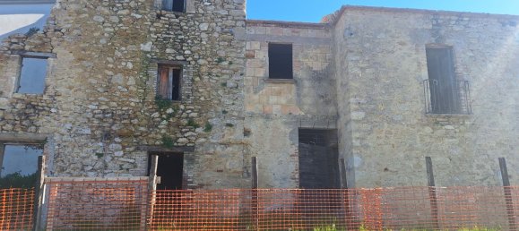 8 rooms House in Cantalice, Italy No. 113904 3