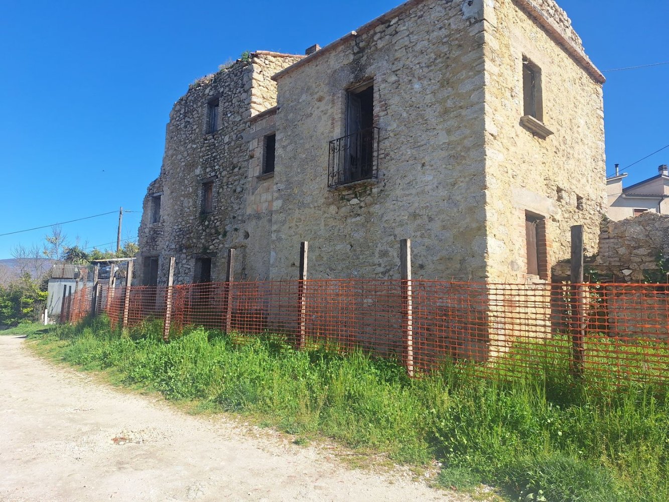 8 rooms House in Cantalice, Italy No. 113904