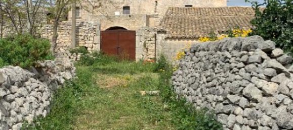 2-Zimmer Haus in Rosolini, Italy, Nr. 235950 2