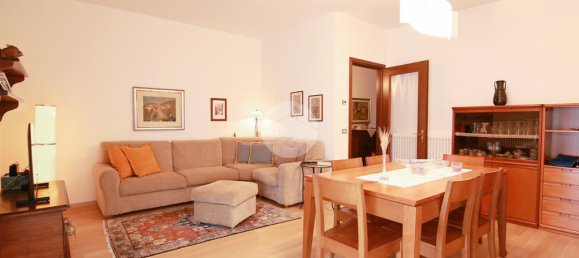 3 bedrooms Villa in Preganziol, Italy No. 309924 2